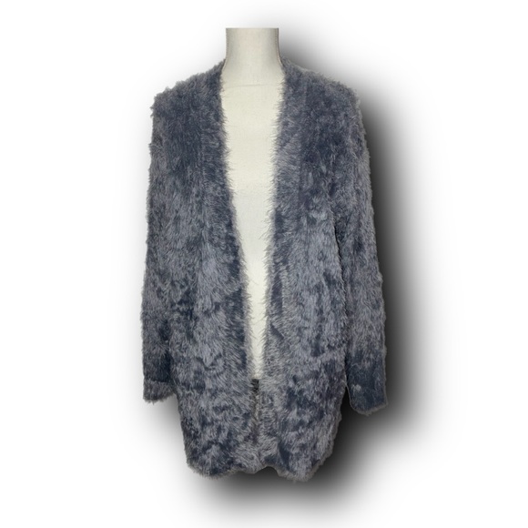 Lord & Taylor Sweaters - Lord & Taylor Grey Eyelash Material Open Front Cardigan Cozy Vibes